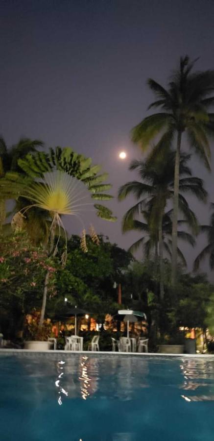 Hotel Albatros Puerto Escondido  Exterior photo